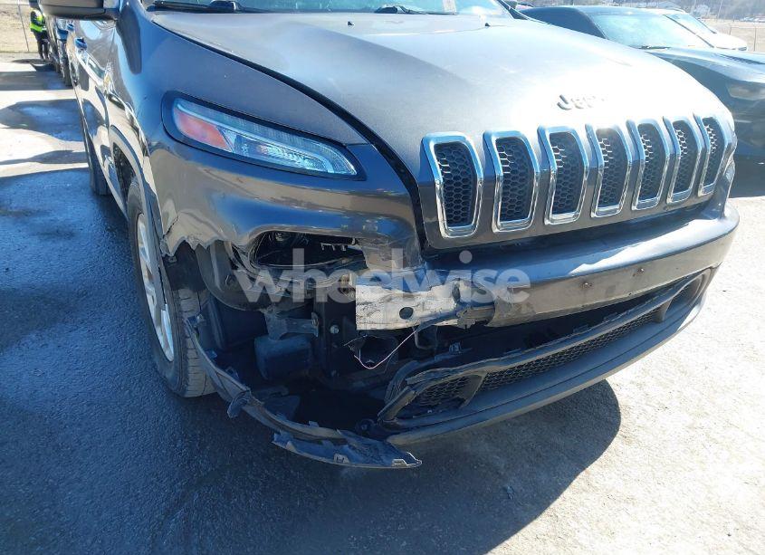 Photo 6 of 2015 Jeep Cherokee LATITUDE (VIN 1C4PJMCSXFW615970)