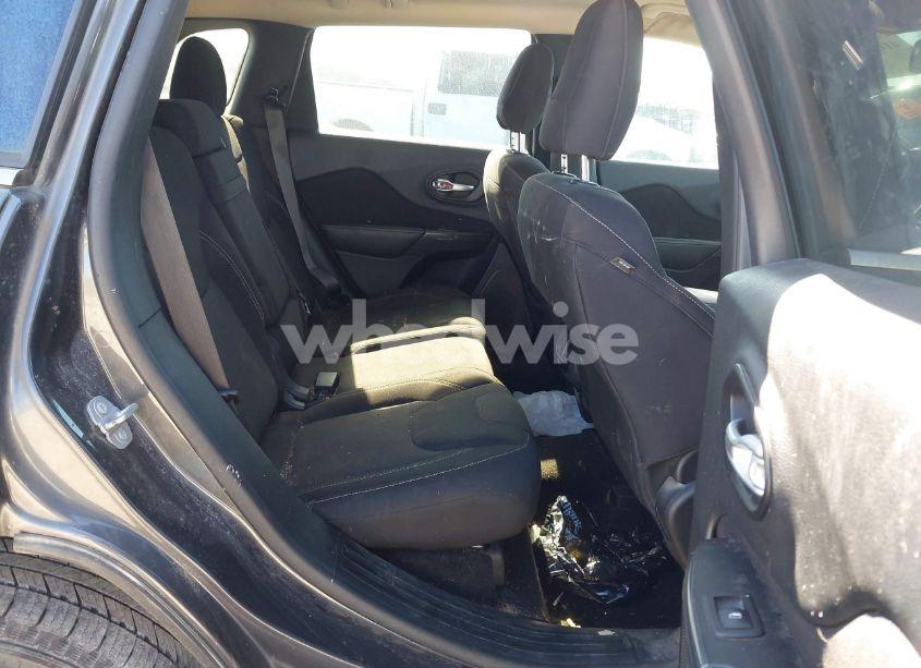 Photo 8 of 2015 Jeep Cherokee LATITUDE (VIN 1C4PJMCSXFW615970)