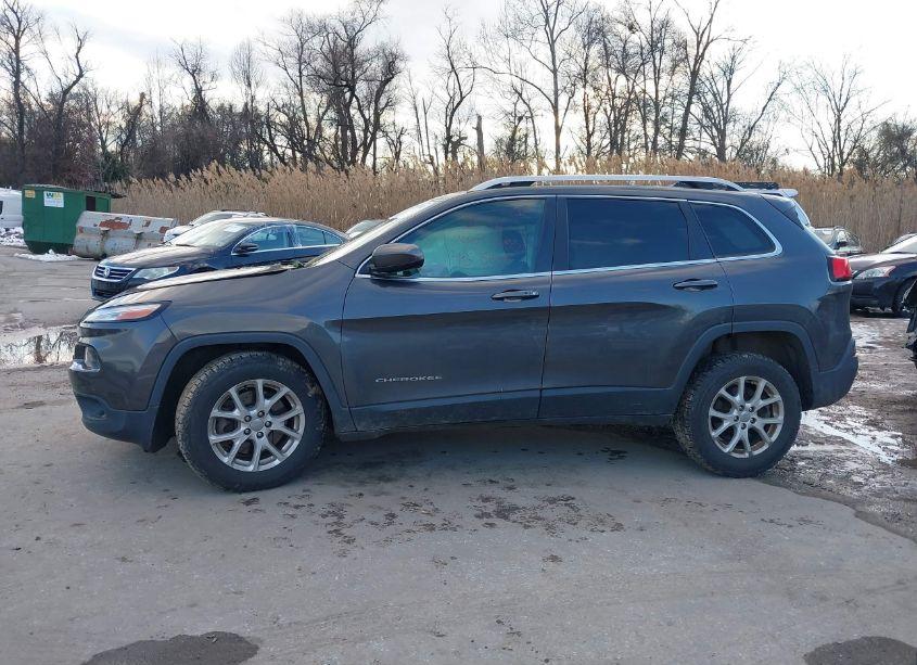 Photo 14 of 2015 Jeep Cherokee LATITUDE (VIN 1C4PJMCSXFW752634)