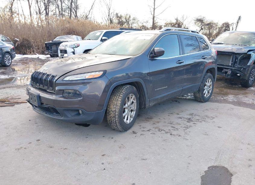 Photo 2 of 2015 Jeep Cherokee LATITUDE (VIN 1C4PJMCSXFW752634)