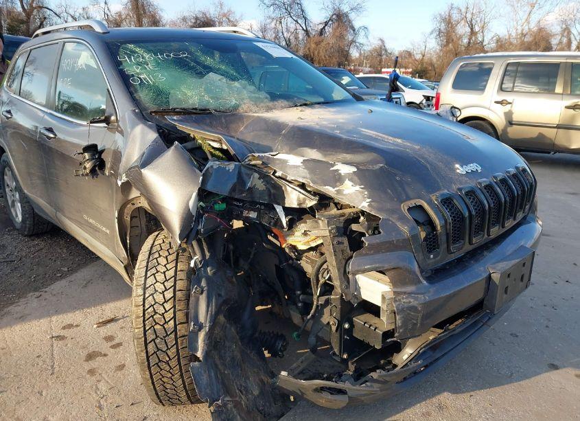 Photo 6 of 2015 Jeep Cherokee LATITUDE (VIN 1C4PJMCSXFW752634)