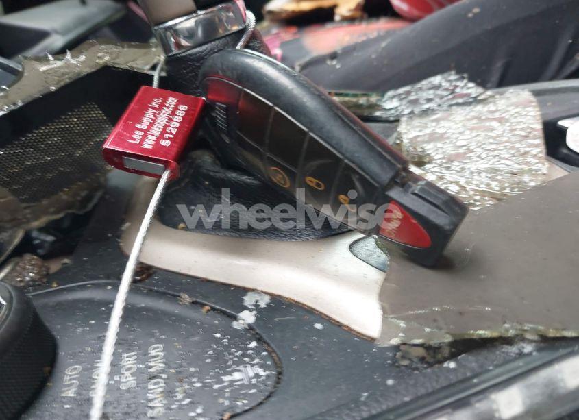 Photo 11 of 2015 Jeep Cherokee LATITUDE (VIN 1C4PJMCSXFW773712)