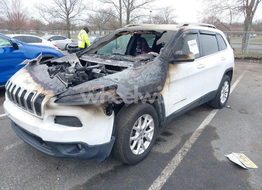 Photo 2 of 2015 Jeep Cherokee LATITUDE (VIN 1C4PJMCSXFW773712)