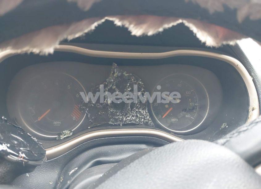 Photo 7 of 2015 Jeep Cherokee LATITUDE (VIN 1C4PJMCSXFW773712)