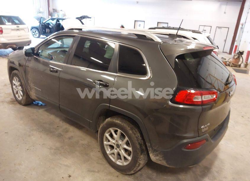 Photo 3 of 2016 Jeep Cherokee LATITUDE (VIN 1C4PJMCSXGW147918)