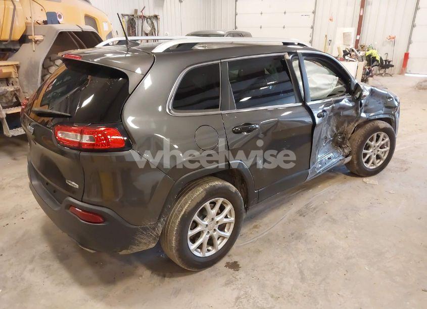 Photo 4 of 2016 Jeep Cherokee LATITUDE (VIN 1C4PJMCSXGW147918)