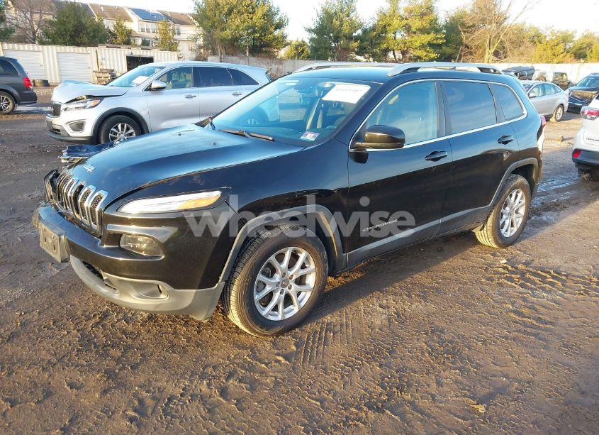 Photo 2 of 2017 Jeep Cherokee LATITUDE 4X4 (VIN 1C4PJMCSXHW532526)