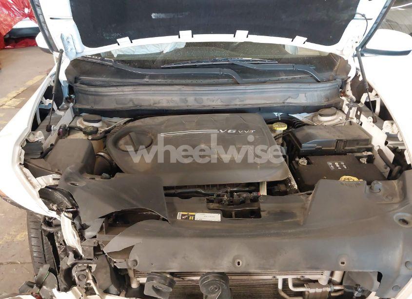 Photo 10 of 2018 Jeep Cherokee LATITUDE 4X4 (VIN 1C4PJMCX1JD514400)