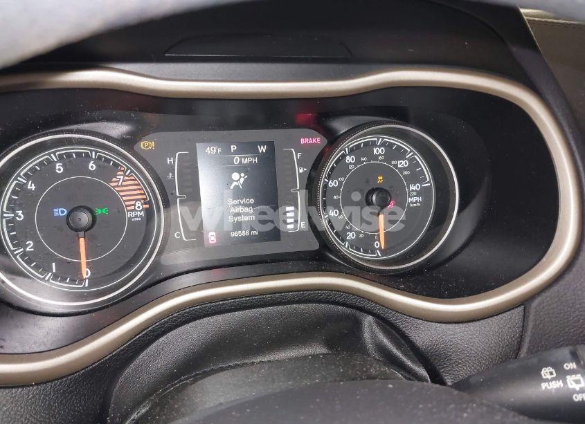 Photo 7 of 2018 Jeep Cherokee LATITUDE 4X4 (VIN 1C4PJMCX1JD514400)