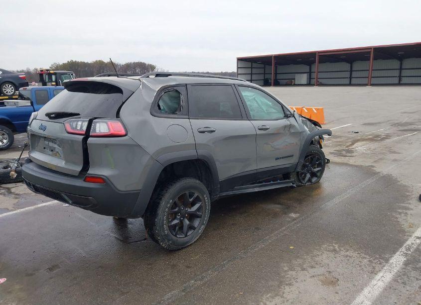 Photo 4 of 2019 Jeep Cherokee UPLAND 4X4 (VIN 1C4PJMCX1KD481061)