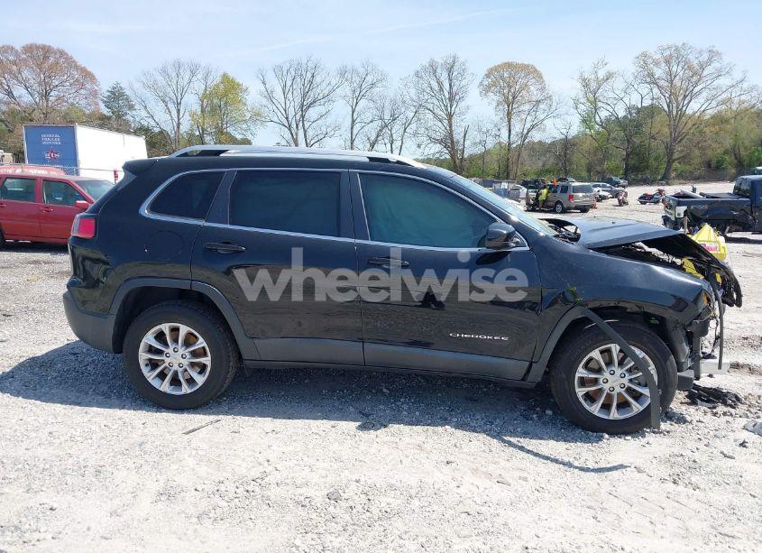 Photo 14 of 2019 Jeep Cherokee LATITUDE 4X4 (VIN 1C4PJMCX2KD307175)