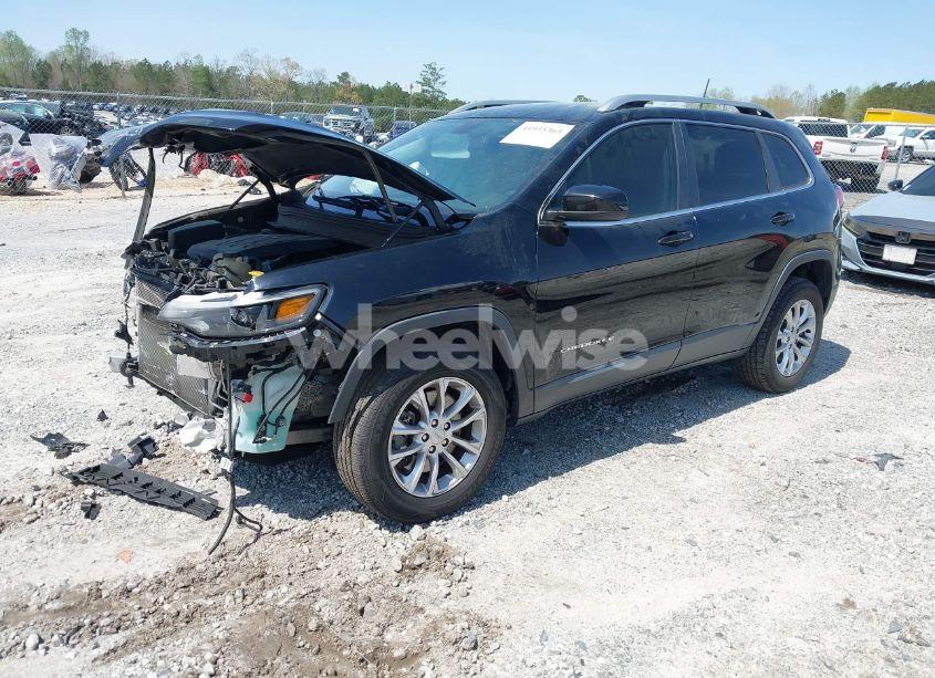 Photo 2 of 2019 Jeep Cherokee LATITUDE 4X4 (VIN 1C4PJMCX2KD307175)