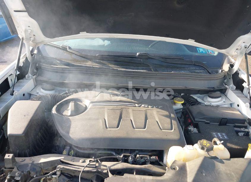 Photo 10 of 2019 Jeep Cherokee LATITUDE 4X4 (VIN 1C4PJMCX2KD356537)