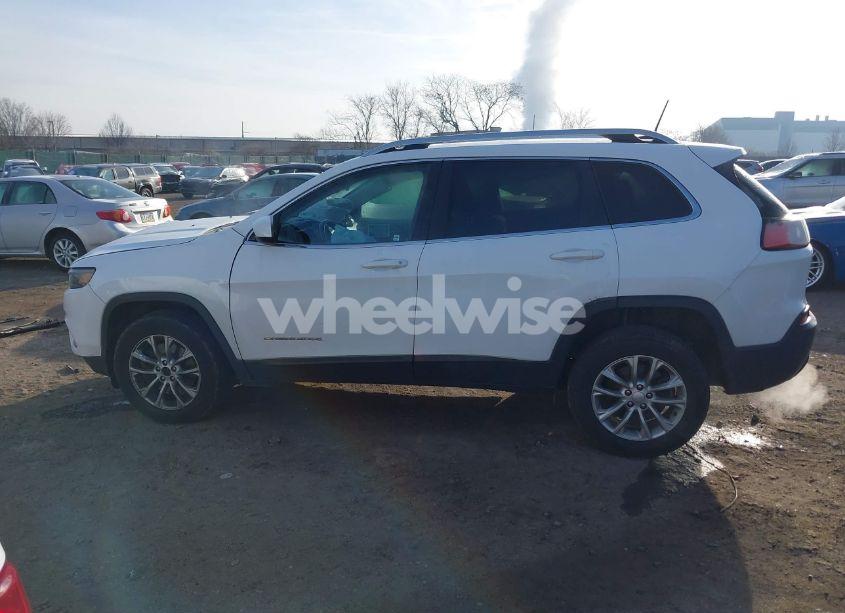 Photo 14 of 2019 Jeep Cherokee LATITUDE 4X4 (VIN 1C4PJMCX2KD356537)