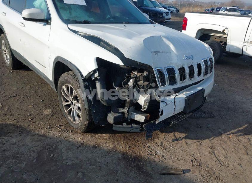 Photo 6 of 2019 Jeep Cherokee LATITUDE 4X4 (VIN 1C4PJMCX2KD356537)