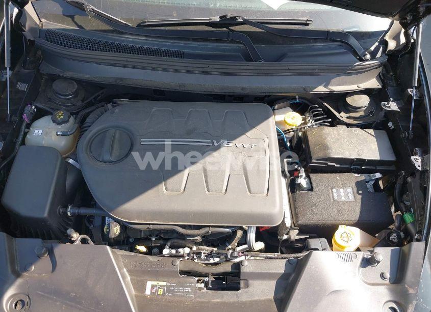 Photo 10 of 2018 Jeep Cherokee LATITUDE 4X4 (VIN 1C4PJMCX3JD515211)