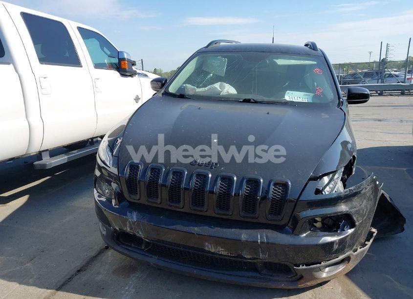 Photo 12 of 2018 Jeep Cherokee LATITUDE 4X4 (VIN 1C4PJMCX3JD515211)