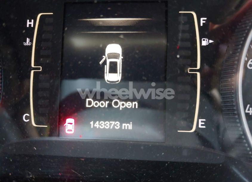 Photo 15 of 2018 Jeep Cherokee LATITUDE 4X4 (VIN 1C4PJMCX3JD515211)