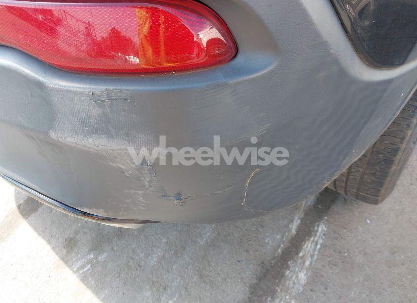 Photo 19 of 2018 Jeep Cherokee LATITUDE 4X4 (VIN 1C4PJMCX3JD515211)