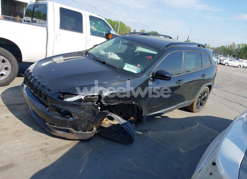 Photo 2 of 2018 Jeep Cherokee LATITUDE 4X4 (VIN 1C4PJMCX3JD515211)