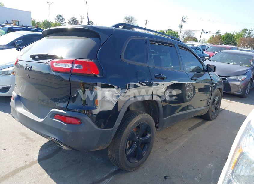 Photo 4 of 2018 Jeep Cherokee LATITUDE 4X4 (VIN 1C4PJMCX3JD515211)