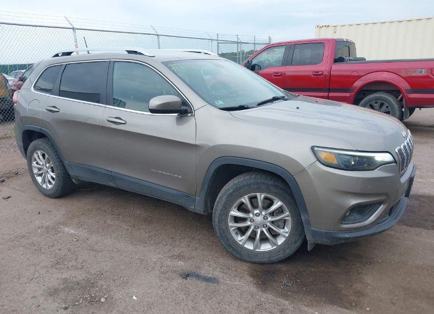 2019 Jeep Cherokee LATITUDE 4X4 (VIN 1C4PJMCX3KD155309) main photo