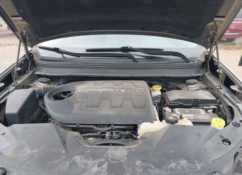 Photo 10 of 2019 Jeep Cherokee LATITUDE 4X4 (VIN 1C4PJMCX3KD155309)