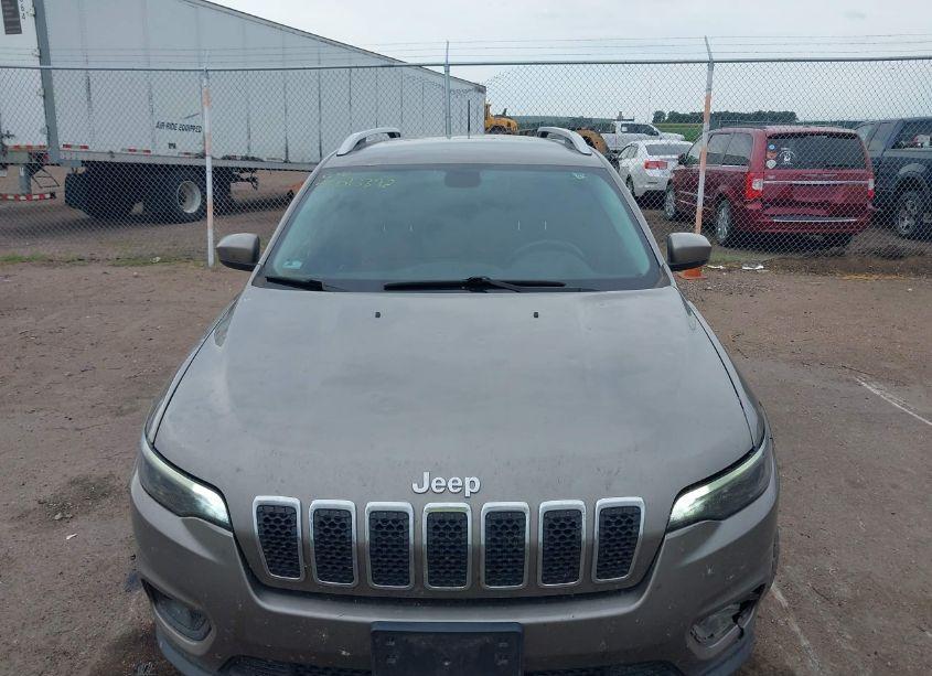 Photo 6 of 2019 Jeep Cherokee LATITUDE 4X4 (VIN 1C4PJMCX3KD155309)