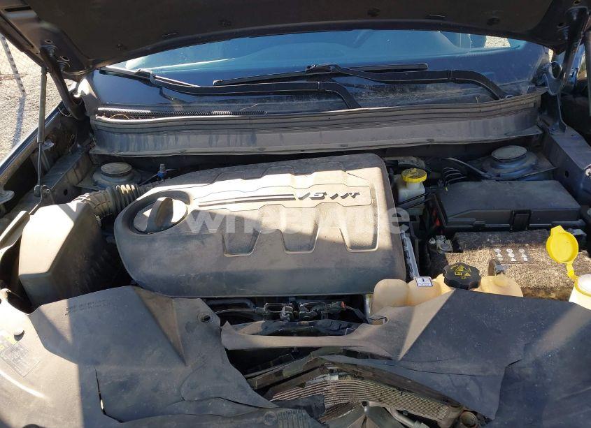 Photo 10 of 2019 Jeep Cherokee LATITUDE 4X4 (VIN 1C4PJMCX4KD469454)