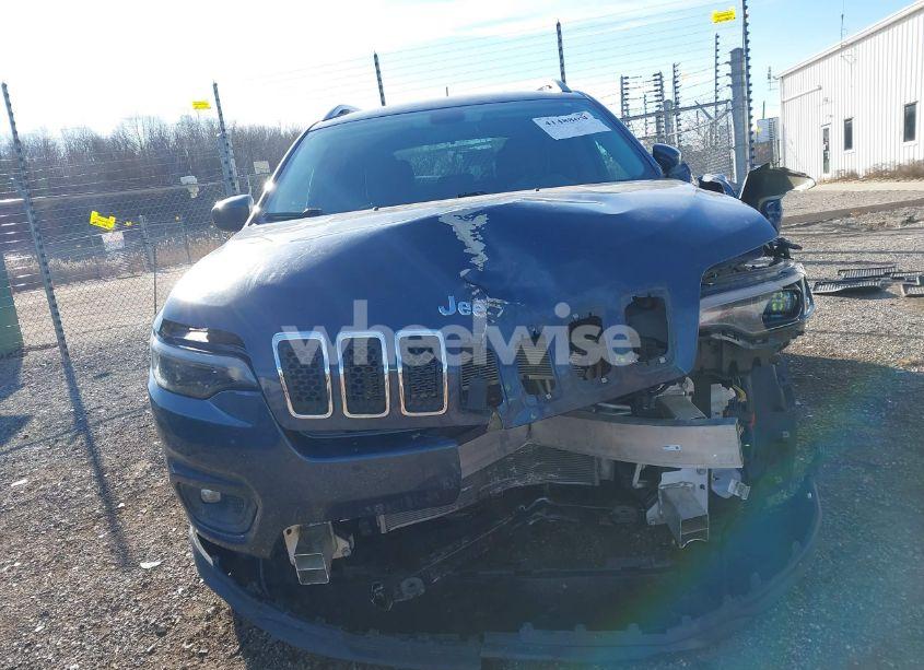 Photo 12 of 2019 Jeep Cherokee LATITUDE 4X4 (VIN 1C4PJMCX4KD469454)