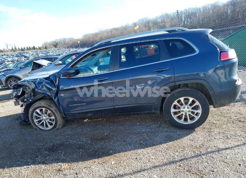 Photo 14 of 2019 Jeep Cherokee LATITUDE 4X4 (VIN 1C4PJMCX4KD469454)