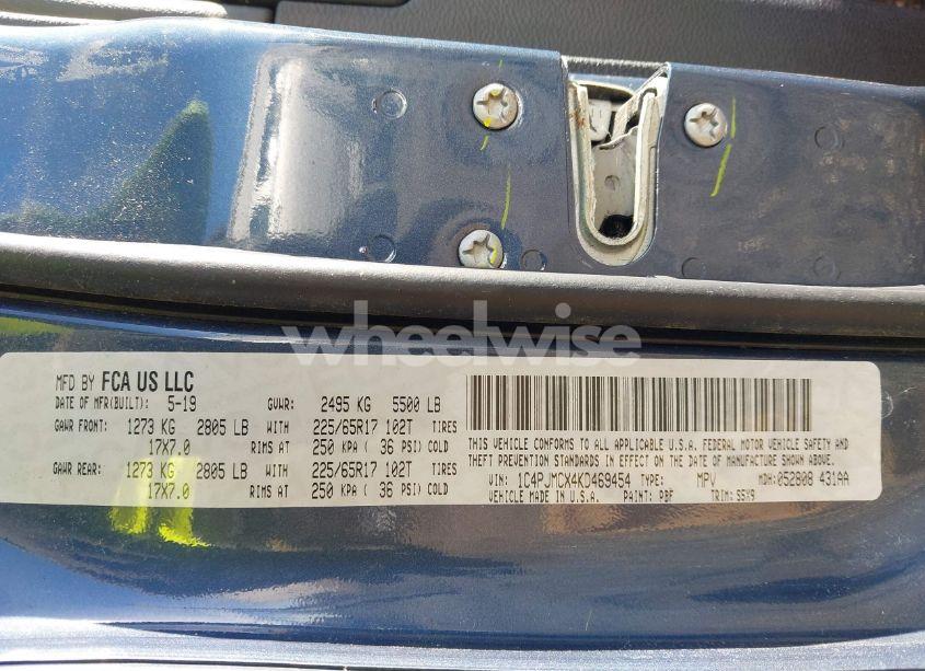 Photo 9 of 2019 Jeep Cherokee LATITUDE 4X4 (VIN 1C4PJMCX4KD469454)