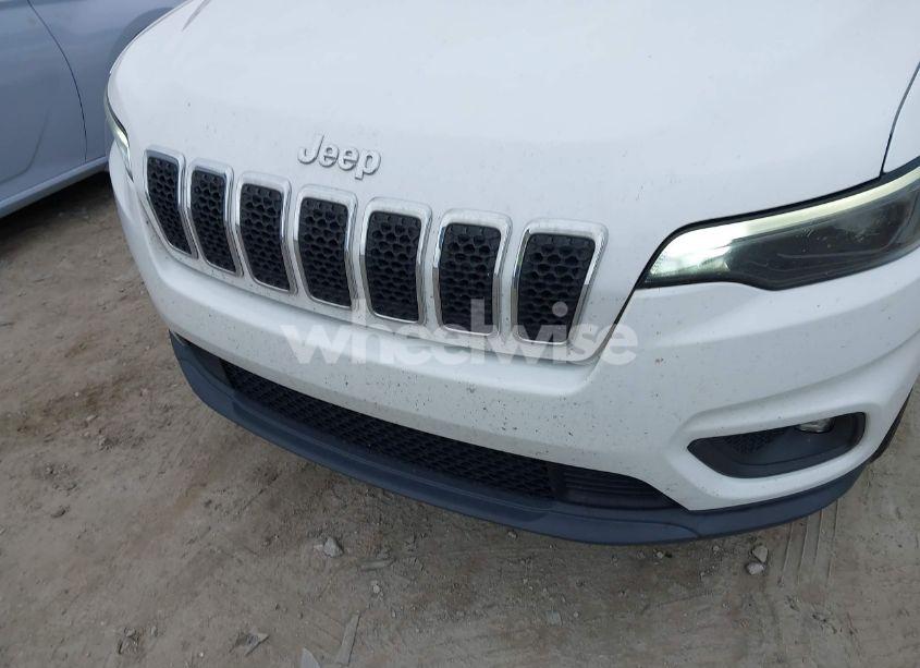 Photo 6 of 2019 Jeep Cherokee LATITUDE 4X4 (VIN 1C4PJMCX5KD124305)