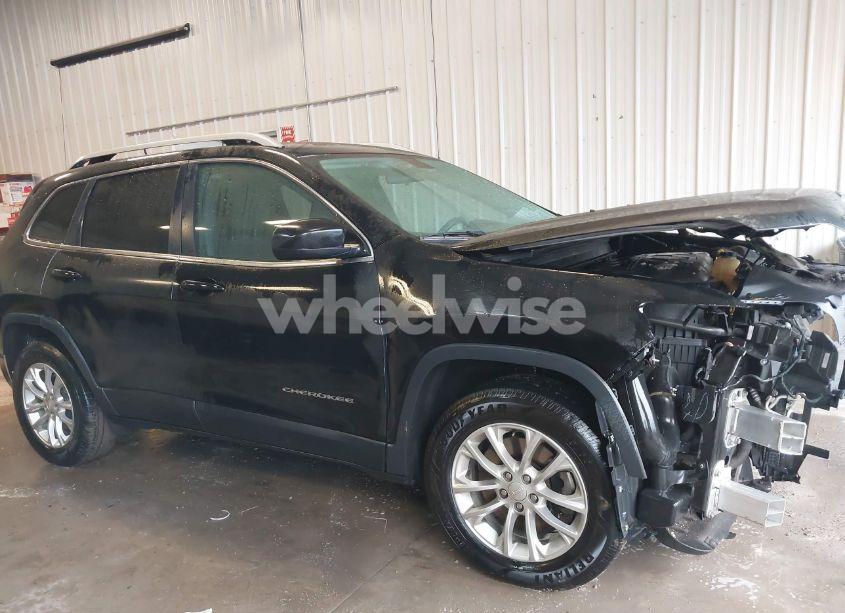 Photo 14 of 2019 Jeep Cherokee LATITUDE 4X4 (VIN 1C4PJMCX5KD155070)