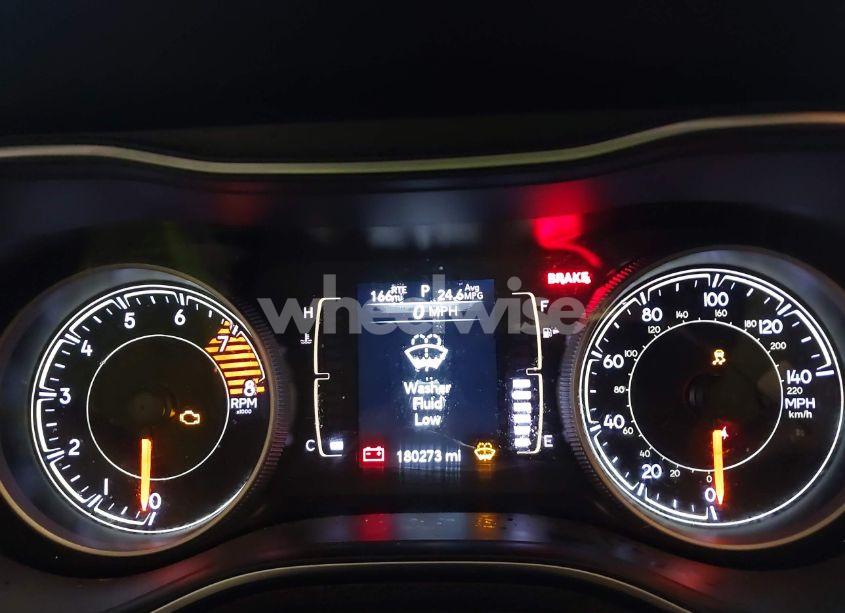 Photo 7 of 2019 Jeep Cherokee LATITUDE 4X4 (VIN 1C4PJMCX5KD155070)