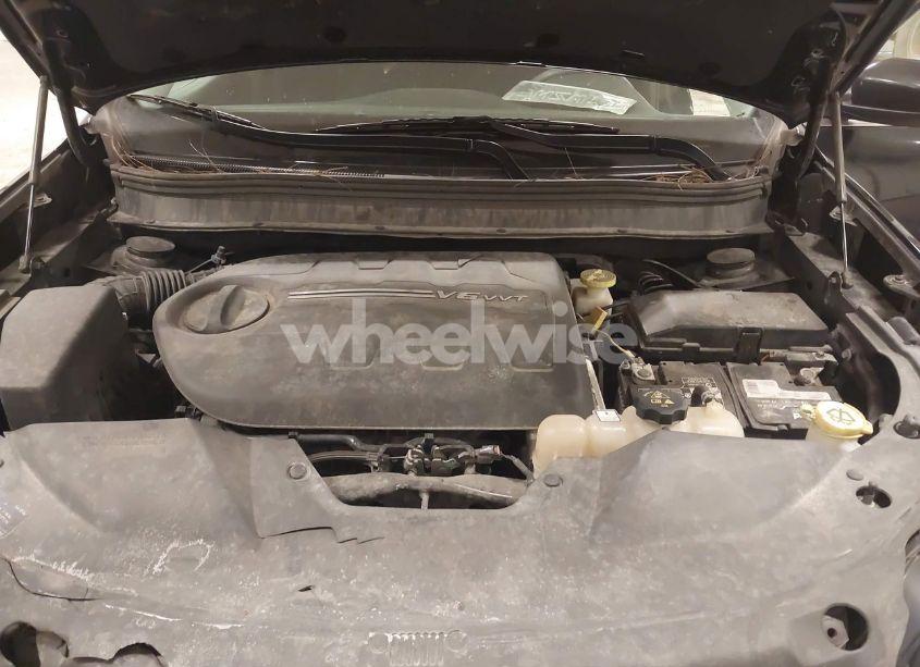 Photo 10 of 2019 Jeep Cherokee LATITUDE 4X4 (VIN 1C4PJMCX6KD218841)