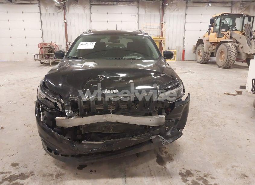 Photo 12 of 2019 Jeep Cherokee LATITUDE 4X4 (VIN 1C4PJMCX6KD218841)