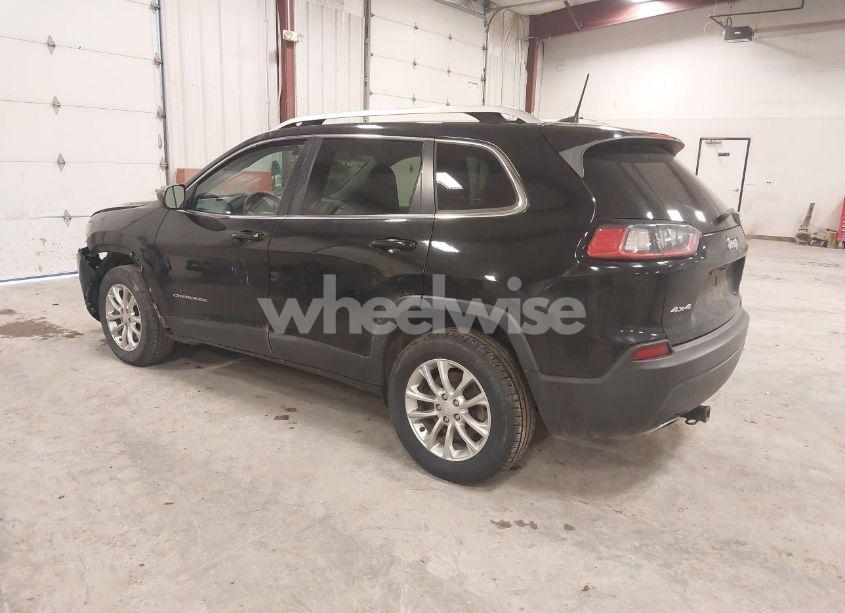 Photo 3 of 2019 Jeep Cherokee LATITUDE 4X4 (VIN 1C4PJMCX6KD218841)