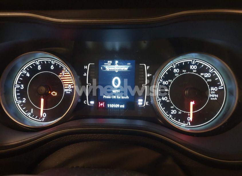 Photo 7 of 2019 Jeep Cherokee LATITUDE 4X4 (VIN 1C4PJMCX6KD218841)