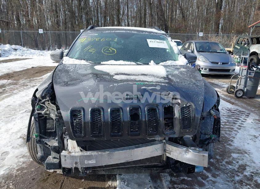 Photo 12 of 2018 Jeep Cherokee LATITUDE 4X4 (VIN 1C4PJMCX7JD560071)