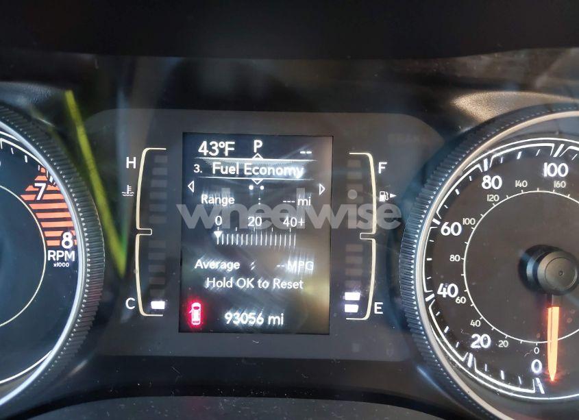 Photo 7 of 2019 Jeep Cherokee LATITUDE 4X4 (VIN 1C4PJMCX7KD121129)