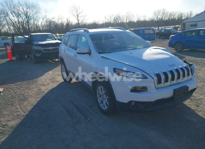2018 Jeep Cherokee LATITUDE 4X4 (VIN 1C4PJMCX8JD548480) main photo