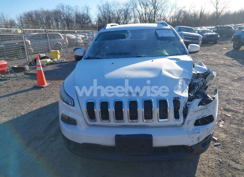 Photo 12 of 2018 Jeep Cherokee LATITUDE 4X4 (VIN 1C4PJMCX8JD548480)
