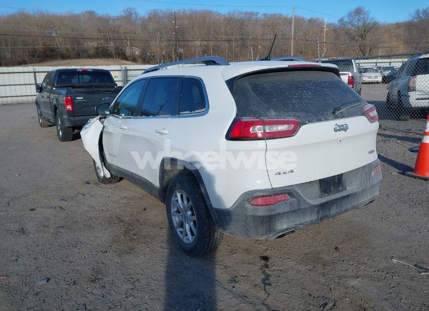 Photo 3 of 2018 Jeep Cherokee LATITUDE 4X4 (VIN 1C4PJMCX8JD548480)