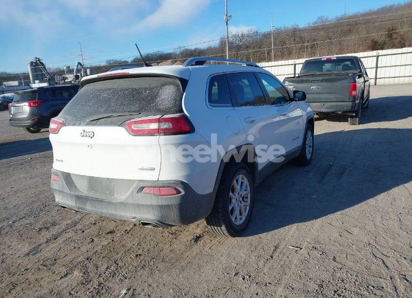 Photo 4 of 2018 Jeep Cherokee LATITUDE 4X4 (VIN 1C4PJMCX8JD548480)