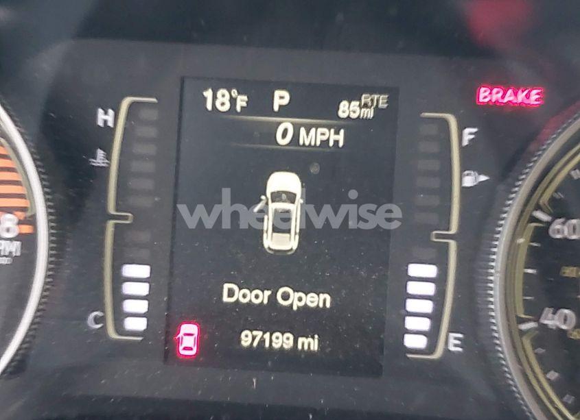 Photo 15 of 2018 Jeep Cherokee LATITUDE 4X4 (VIN 1C4PJMCX9JD547578)