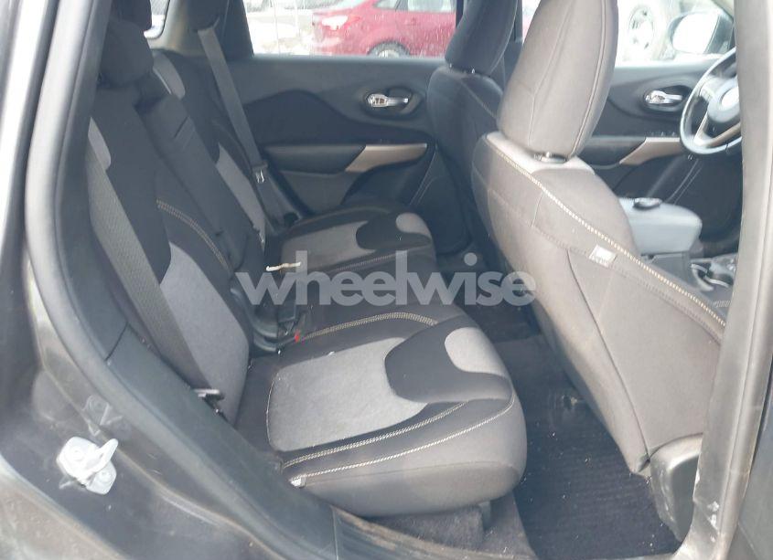 Photo 8 of 2018 Jeep Cherokee LATITUDE 4X4 (VIN 1C4PJMCX9JD547578)