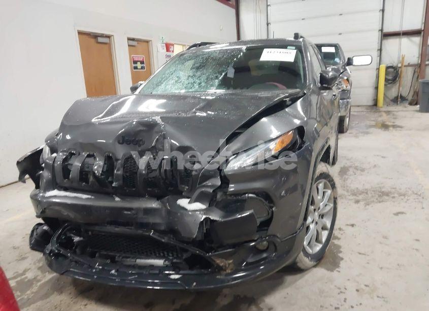 Photo 12 of 2018 Jeep Cherokee LATITUDE TECH CONNECT 4X4 (VIN 1C4PJMCX9JD614065)
