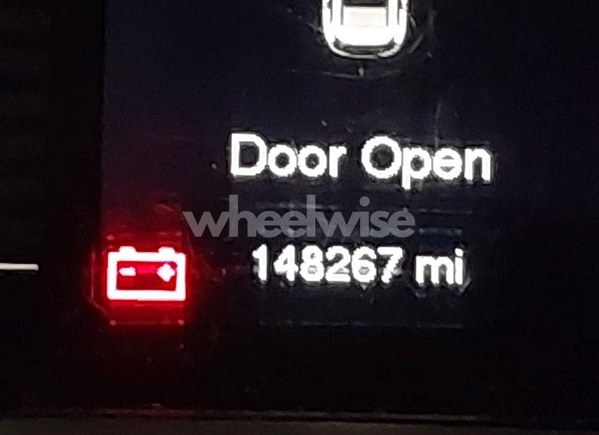 Photo 15 of 2018 Jeep Cherokee LATITUDE TECH CONNECT 4X4 (VIN 1C4PJMCX9JD614065)