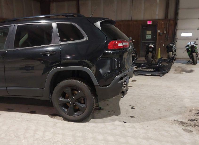 Photo 19 of 2018 Jeep Cherokee LATITUDE (VIN 1C4PJMCXXJD546391)